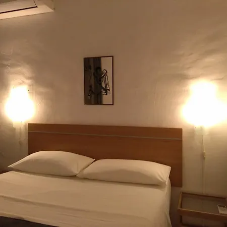 Chalecito לה מנגה דל מר מנור